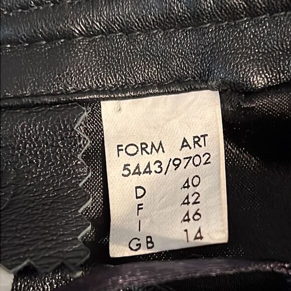 Betty Barclay Black Italian Leather High Waist Pants Size 8-10 see measurements - Picture 13 of 15